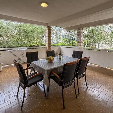 2 Bedroom In * Supetarska Draga