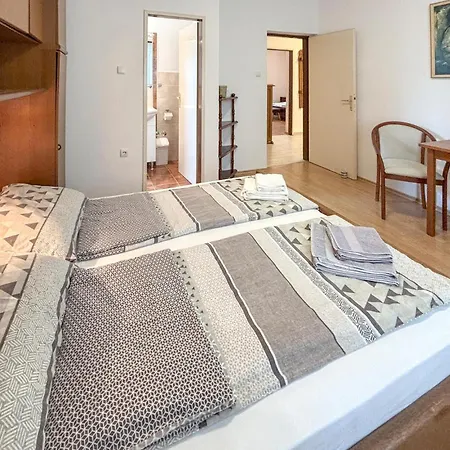 2 Bedroom In * Supetarska Draga